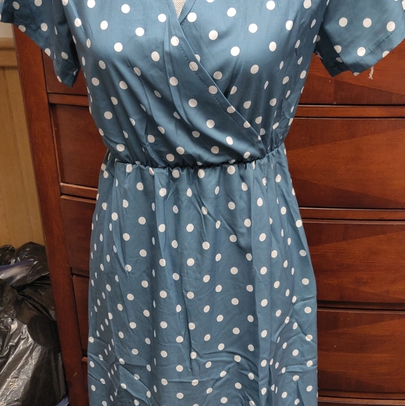 Polka dot Dress - Picture 2 of 4